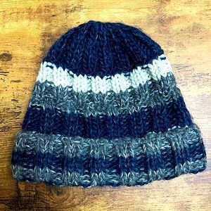Carters Toddler Boy Size 2t-4t Chunky Knit Winter Beanie